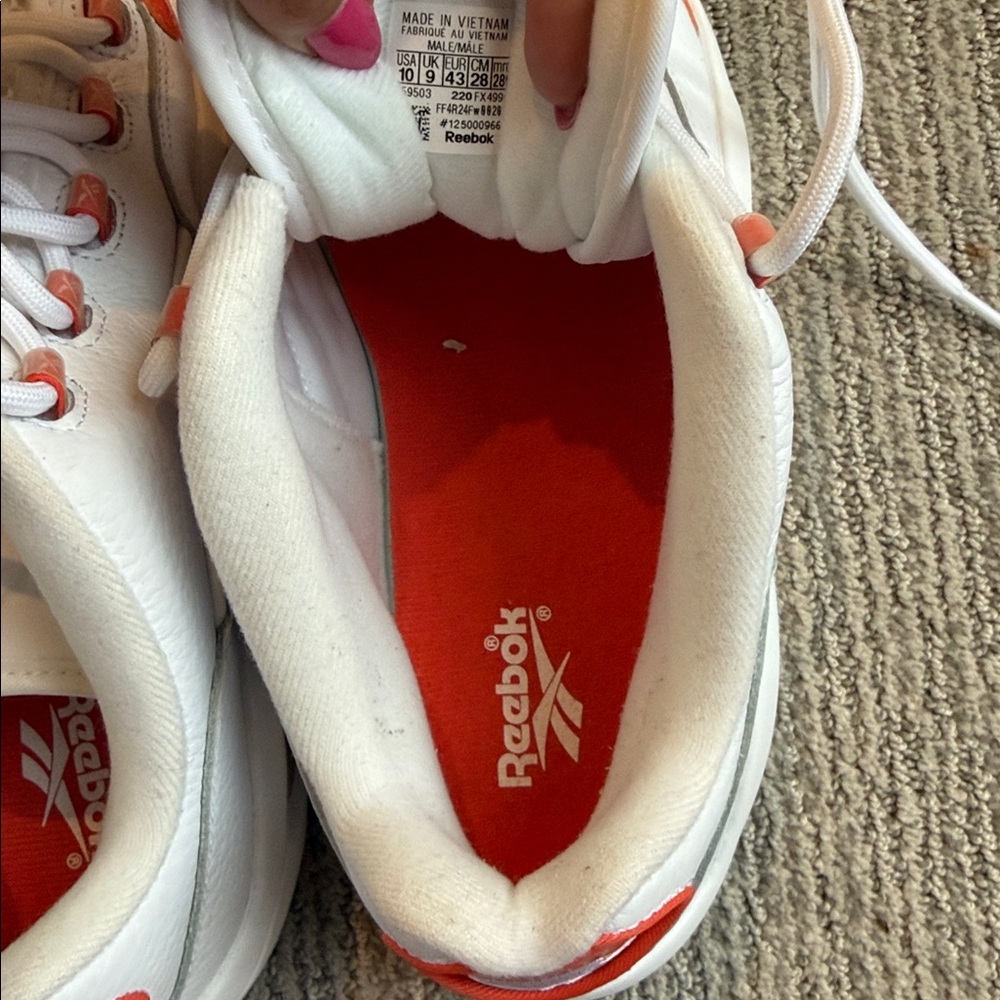 Men’s Reebok sneakers - Picture 3 of 4
